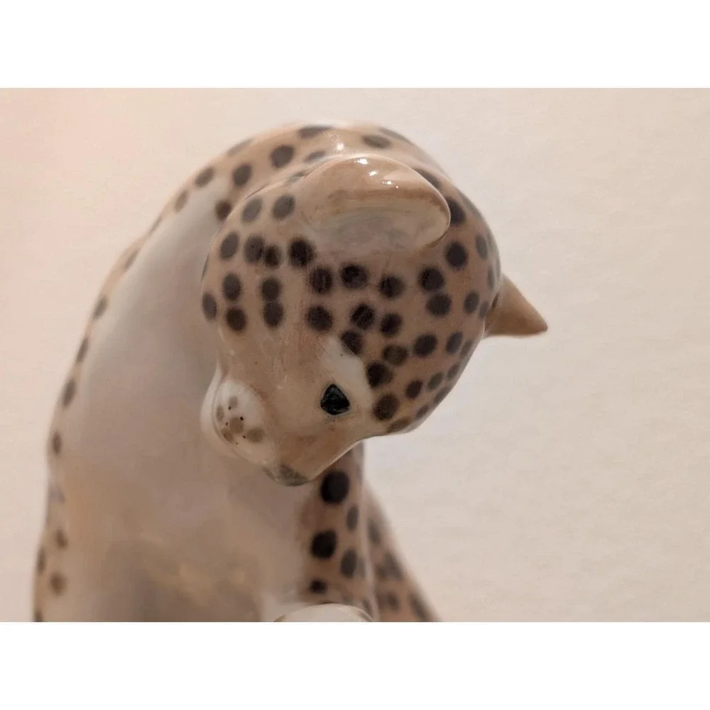 Lomonosov Porcelain Cheetah  (RARE)  Excellent Condition